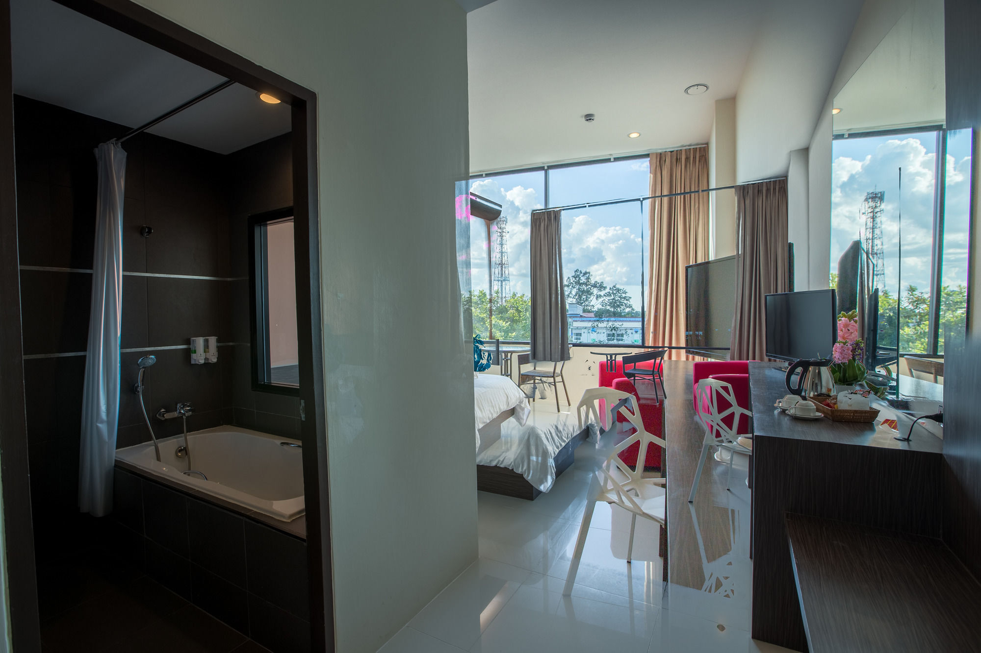 The Rich Hotel Ubonratchathani Ubon Ratchathani Bagian luar foto